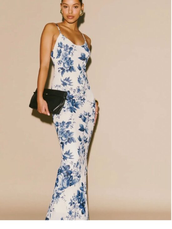 Reformation Dresses & Skirts - Reformation Parma Dress in CallaLily print blue/white size M